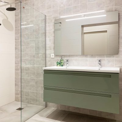 Salle de bain sur-mesure vert menthe